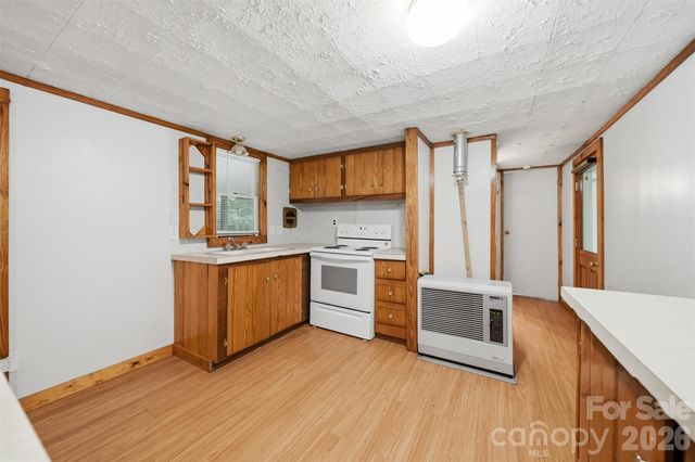3131 Shallow Creek Road, Lenoir, NC 28645