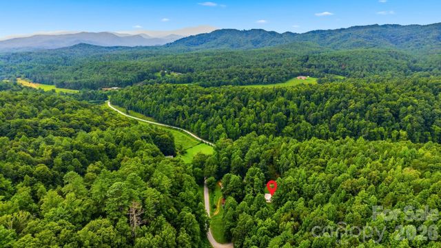 3131 Shallow Creek Road, Lenoir, NC 28645