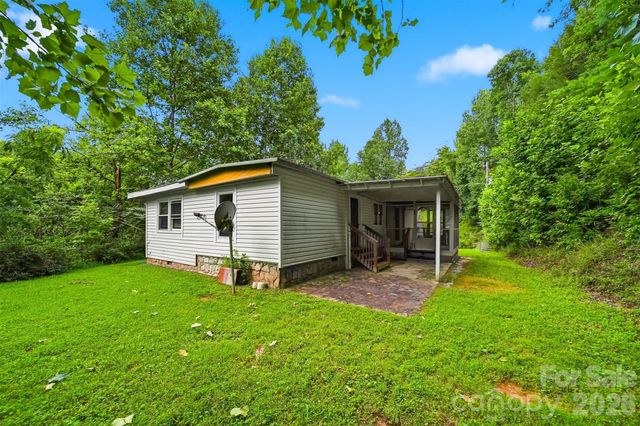 3131 Shallow Creek Road, Lenoir, NC 28645