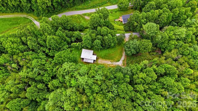 3131 Shallow Creek Road, Lenoir, NC 28645