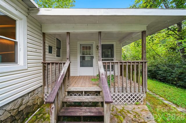 3131 Shallow Creek Road, Lenoir, NC 28645