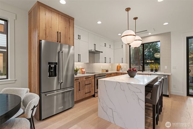 8005 131st Place NE, Kirkland, WA 98033