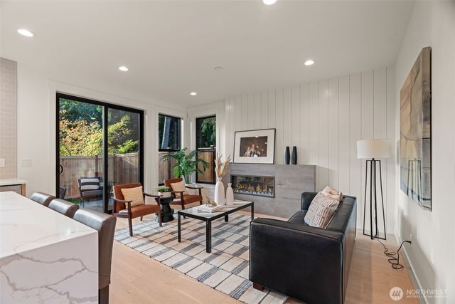 8005 131st Place NE, Kirkland, WA 98033