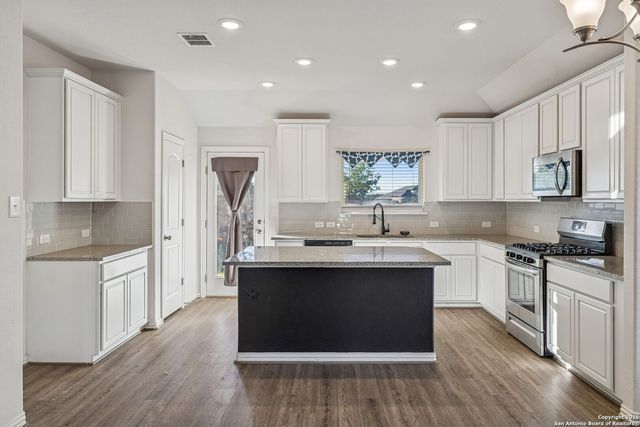 629 Jaboncillo, New Braunfels, TX 78132