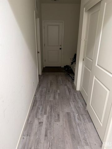 1112 Brookline Lane, Bakersfield, CA 93314