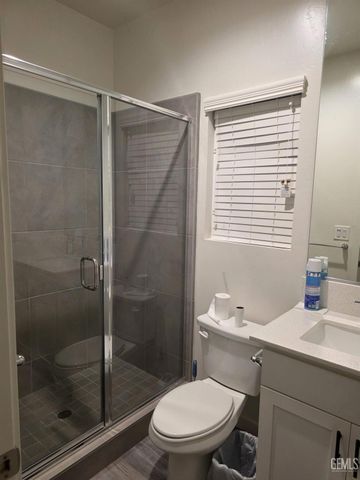 1112 Brookline Lane, Bakersfield, CA 93314
