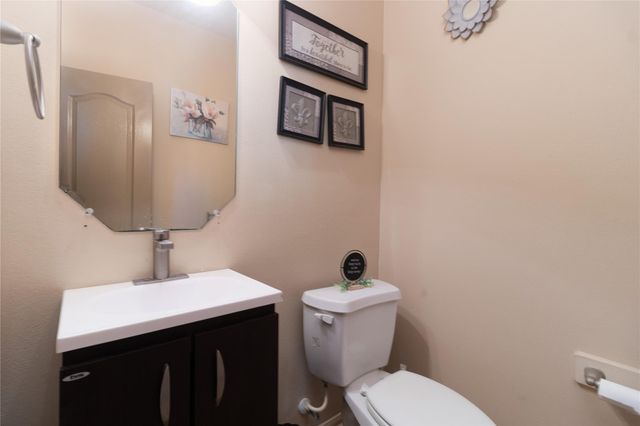 12930 Palm Leaf Court, Houston, TX 77044