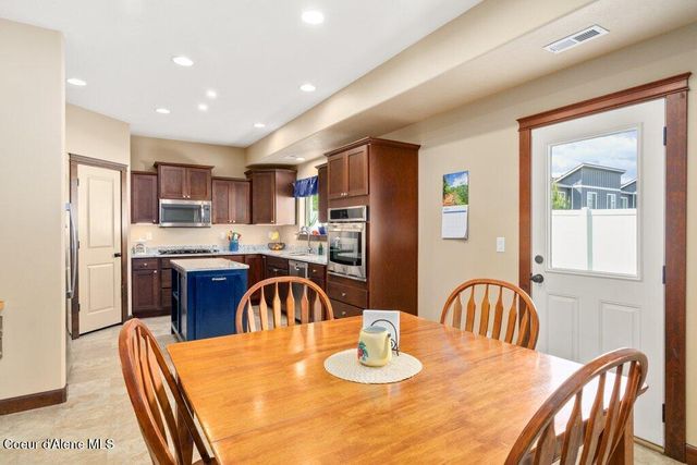 1761 W Pyrenees LOOP, Coeur D'alene, ID 83815