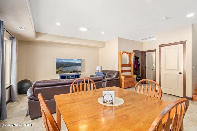 1761 W Pyrenees LOOP, Coeur D'alene, ID 83815