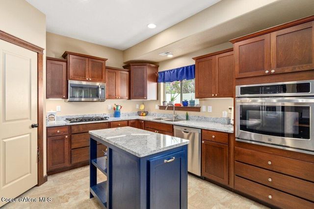 1761 W Pyrenees LOOP, Coeur D'alene, ID 83815