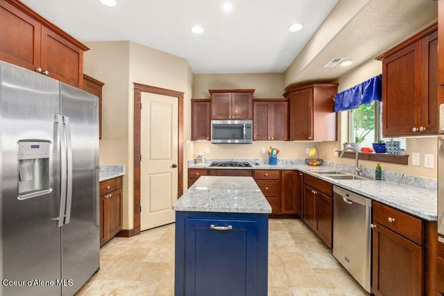 1761 W Pyrenees LOOP, Coeur D'alene, ID 83815