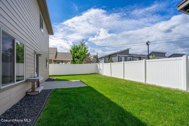 1761 W Pyrenees LOOP, Coeur D'alene, ID 83815