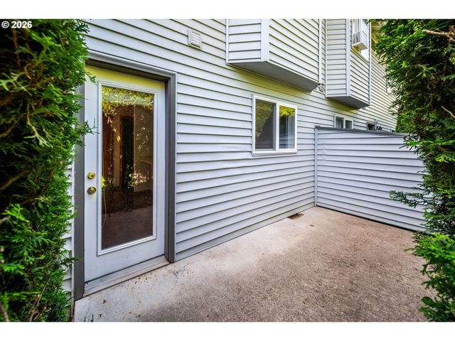 7509 Ne VANCOUVER MALL Dr C10, Vancouver, WA 98662