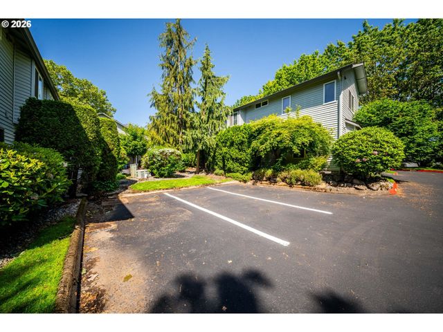7509 Ne VANCOUVER MALL Dr C10, Vancouver, WA 98662