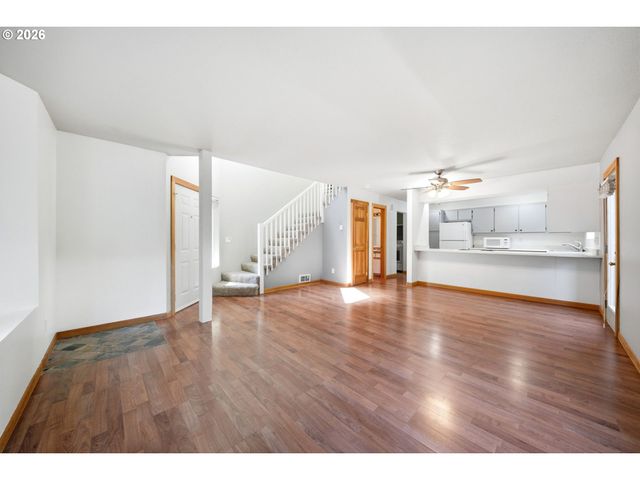 7509 Ne VANCOUVER MALL Dr C10, Vancouver, WA 98662