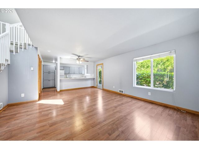 7509 Ne VANCOUVER MALL Dr C10, Vancouver, WA 98662