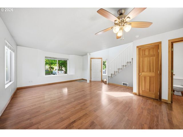 7509 Ne VANCOUVER MALL Dr C10, Vancouver, WA 98662