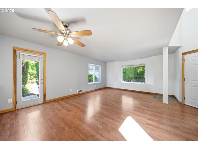 7509 Ne VANCOUVER MALL Dr C10, Vancouver, WA 98662