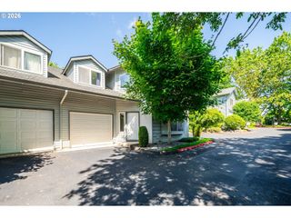 7509 Ne VANCOUVER MALL Dr C10, Vancouver, WA 98662