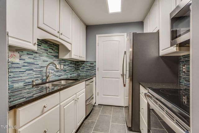 1000 Lisa Drive, Church Hill, TN 37642