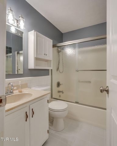 1000 Lisa Drive, Church Hill, TN 37642