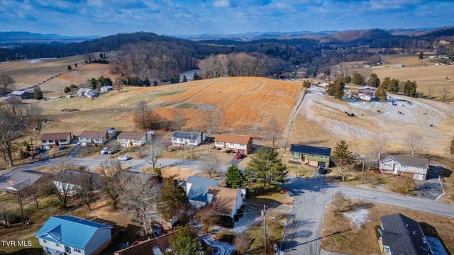 1000 Lisa Drive, Church Hill, TN 37642