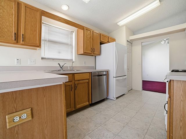 752 OLD OAKS LANE, Leesburg, FL 34748