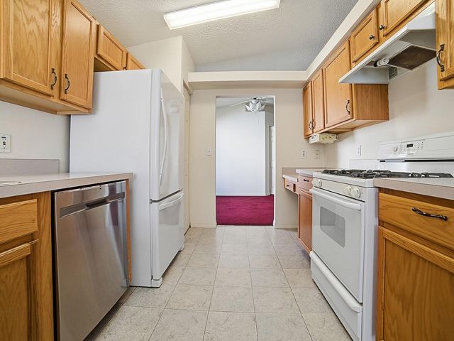 752 OLD OAKS LANE, Leesburg, FL 34748