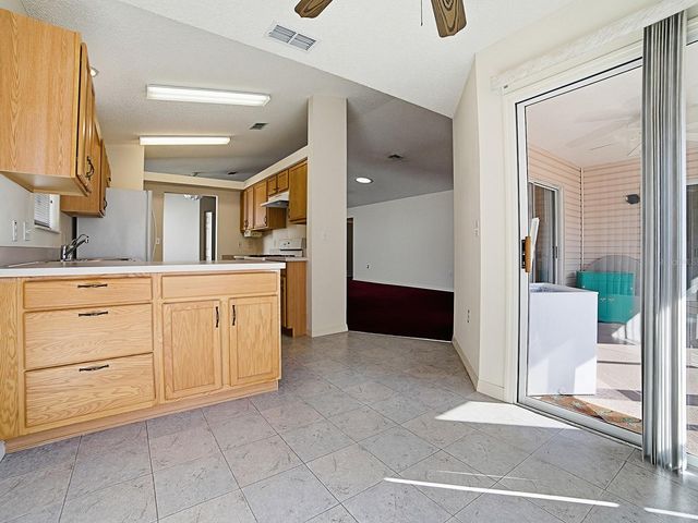 752 OLD OAKS LANE, Leesburg, FL 34748