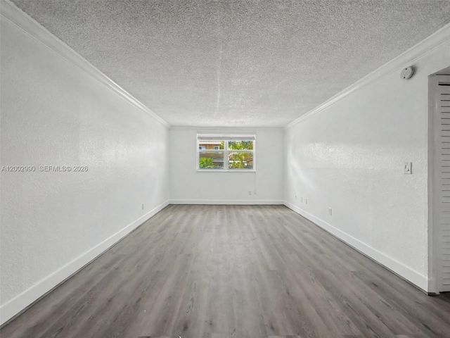 606 W 81st Street 120, Hialeah, FL 33014