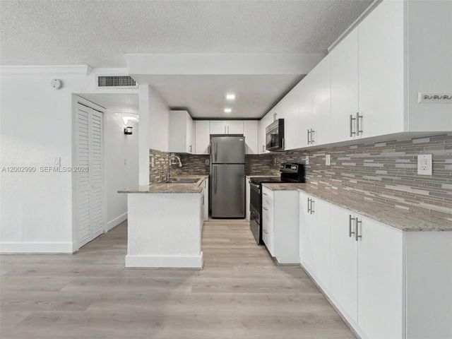 606 W 81st Street 120, Hialeah, FL 33014