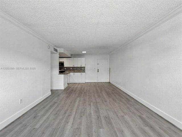 606 W 81st Street 120, Hialeah, FL 33014