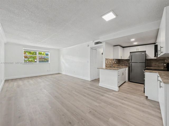 606 W 81st Street 120, Hialeah, FL 33014