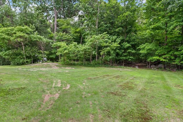 60 Holbrook Ave, Stoughton, MA 02072