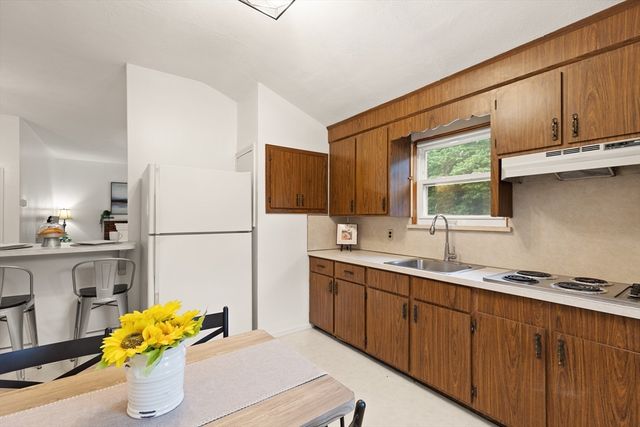 60 Holbrook Ave, Stoughton, MA 02072