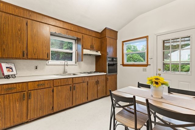 60 Holbrook Ave, Stoughton, MA 02072