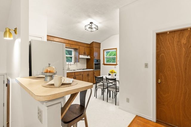 60 Holbrook Ave, Stoughton, MA 02072