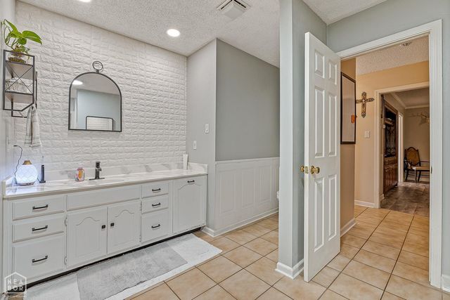 2804 Ridgemont Road, Jonesboro, AR 72401