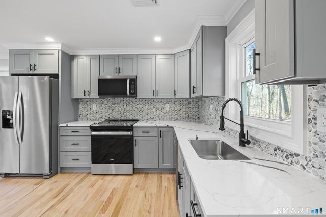 9 Pleasant Rise, Bethel, CT 06801