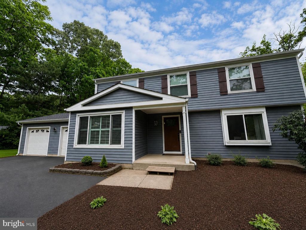 8005 GRACIE DR, Manassas, VA 20112