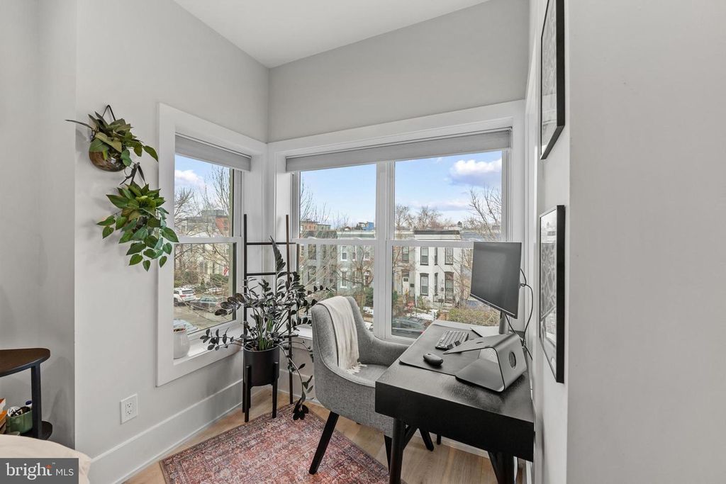 Image 14 of property listing at 1216 I ST NE #A, Washington, DC 20002