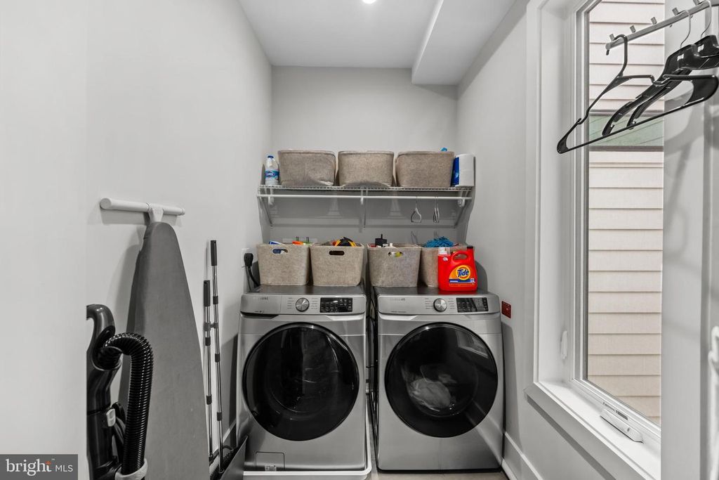 Image 17 of property listing at 1216 I ST NE #A, Washington, DC 20002