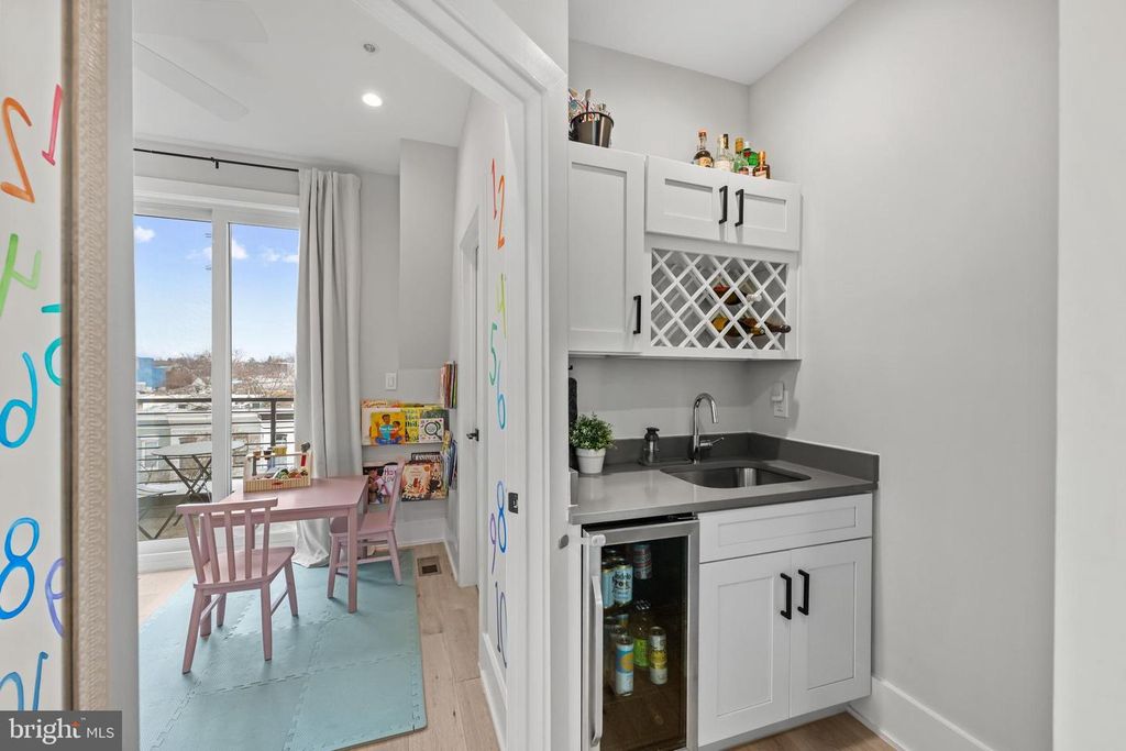 Image 18 of property listing at 1216 I ST NE #A, Washington, DC 20002