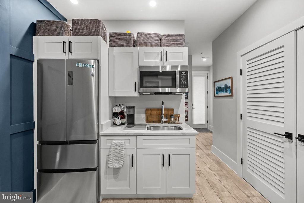 Image 25 of property listing at 1216 I ST NE #A, Washington, DC 20002