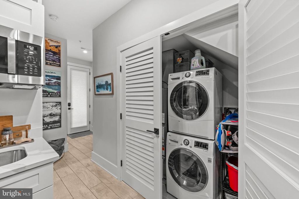 Image 26 of property listing at 1216 I ST NE #A, Washington, DC 20002