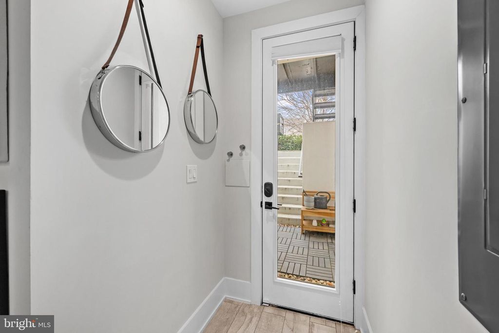 Image 29 of property listing at 1216 I ST NE #A, Washington, DC 20002