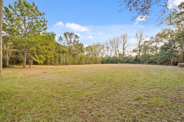 509 County Road 2096, Liberty, TX 77575