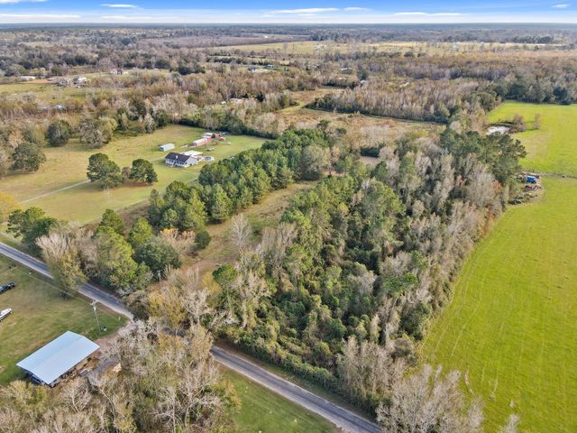 509 County Road 2096, Liberty, TX 77575