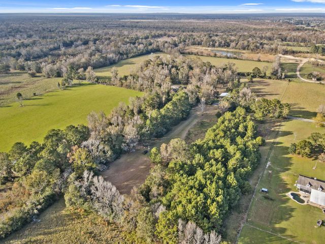 509 County Road 2096, Liberty, TX 77575