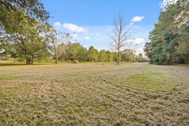 509 County Road 2096, Liberty, TX 77575